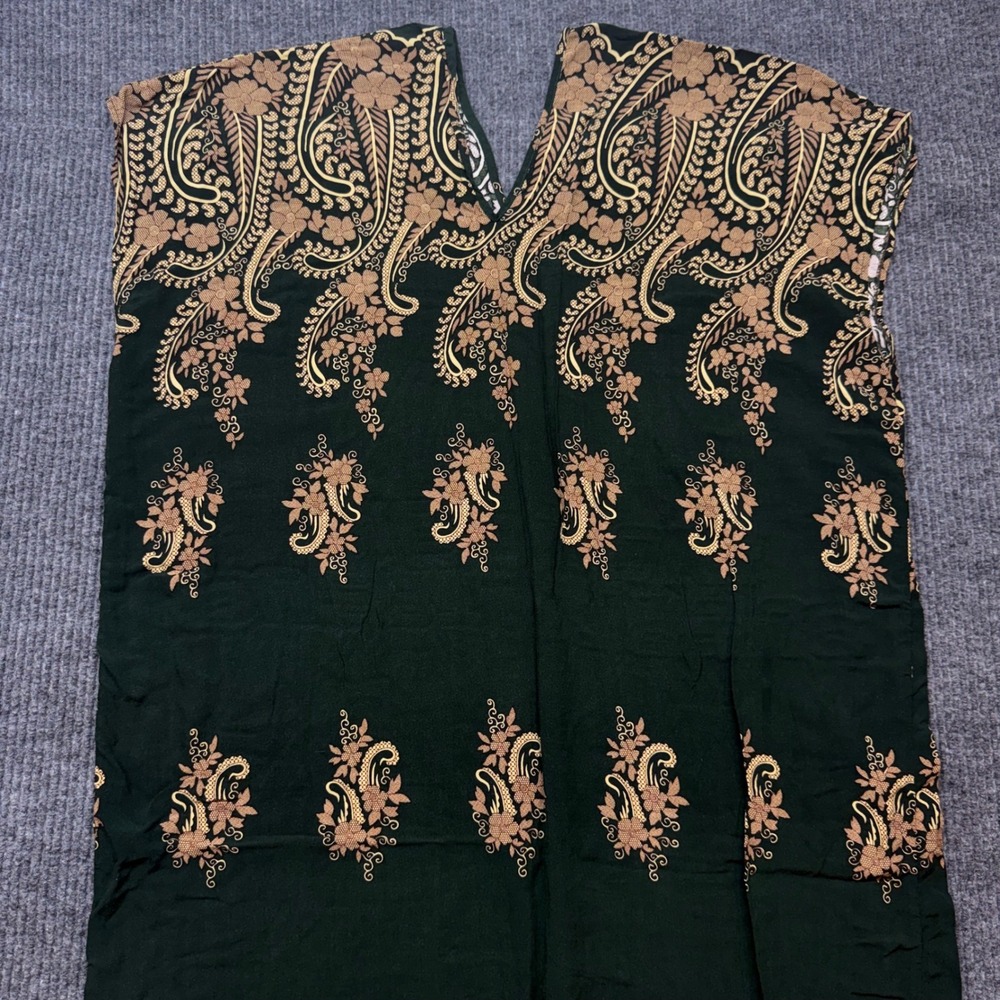 Seven Islands Kaftan Maxi Dress L/XL Green Paisley Batik Rayon Boho Beach